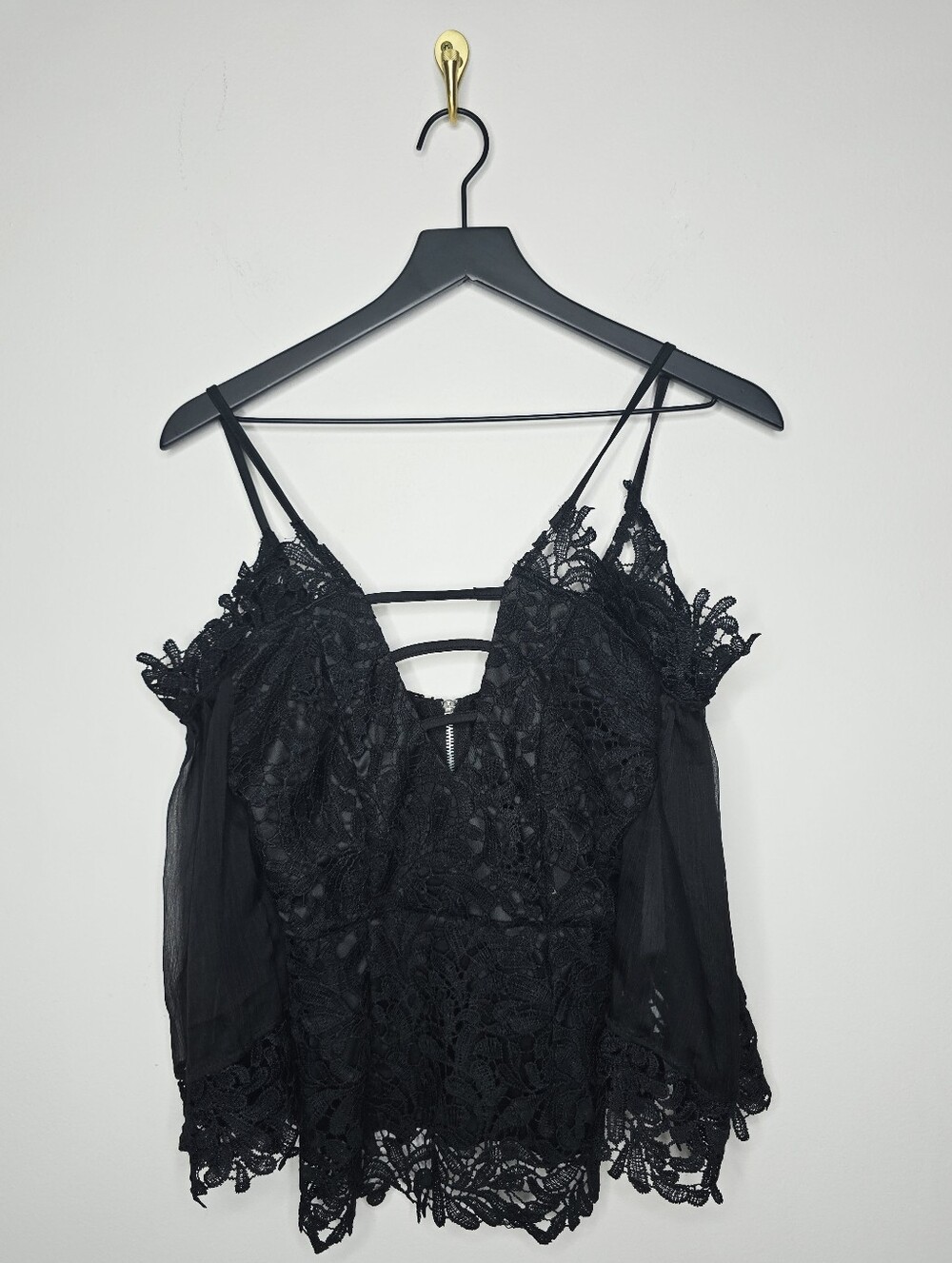 CBR Going Out Top Black Lace Cold Shoulder Size Small NWT